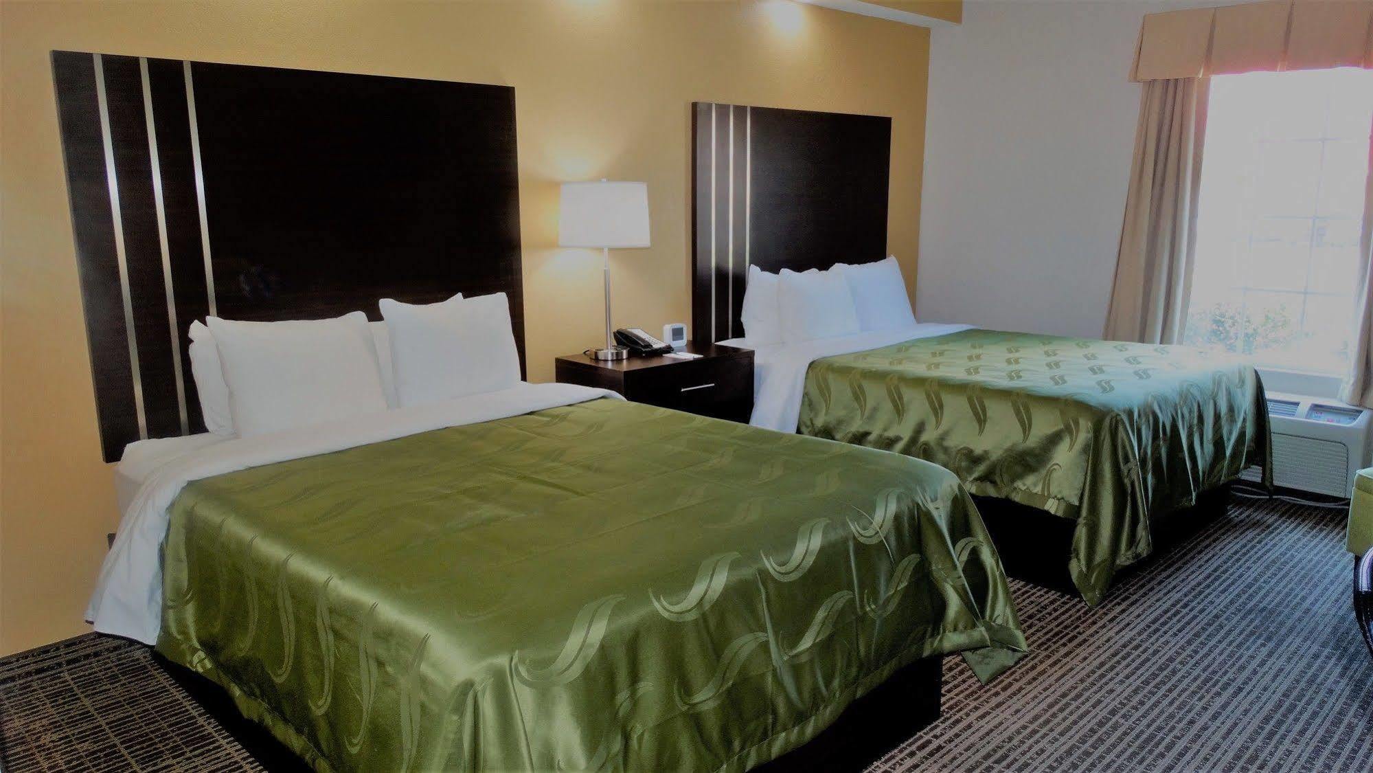 Quality Inn Pooler - Savannah I-95 מראה חיצוני תמונה