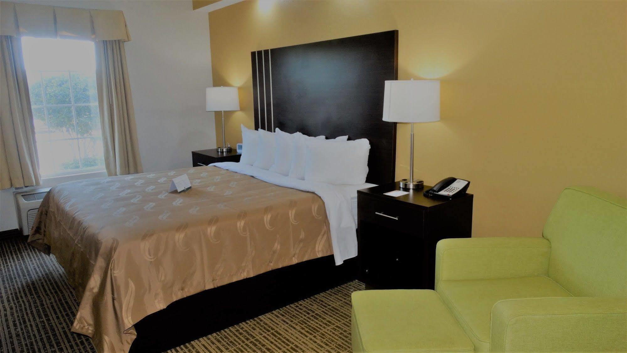 Quality Inn Pooler - Savannah I-95 מראה חיצוני תמונה