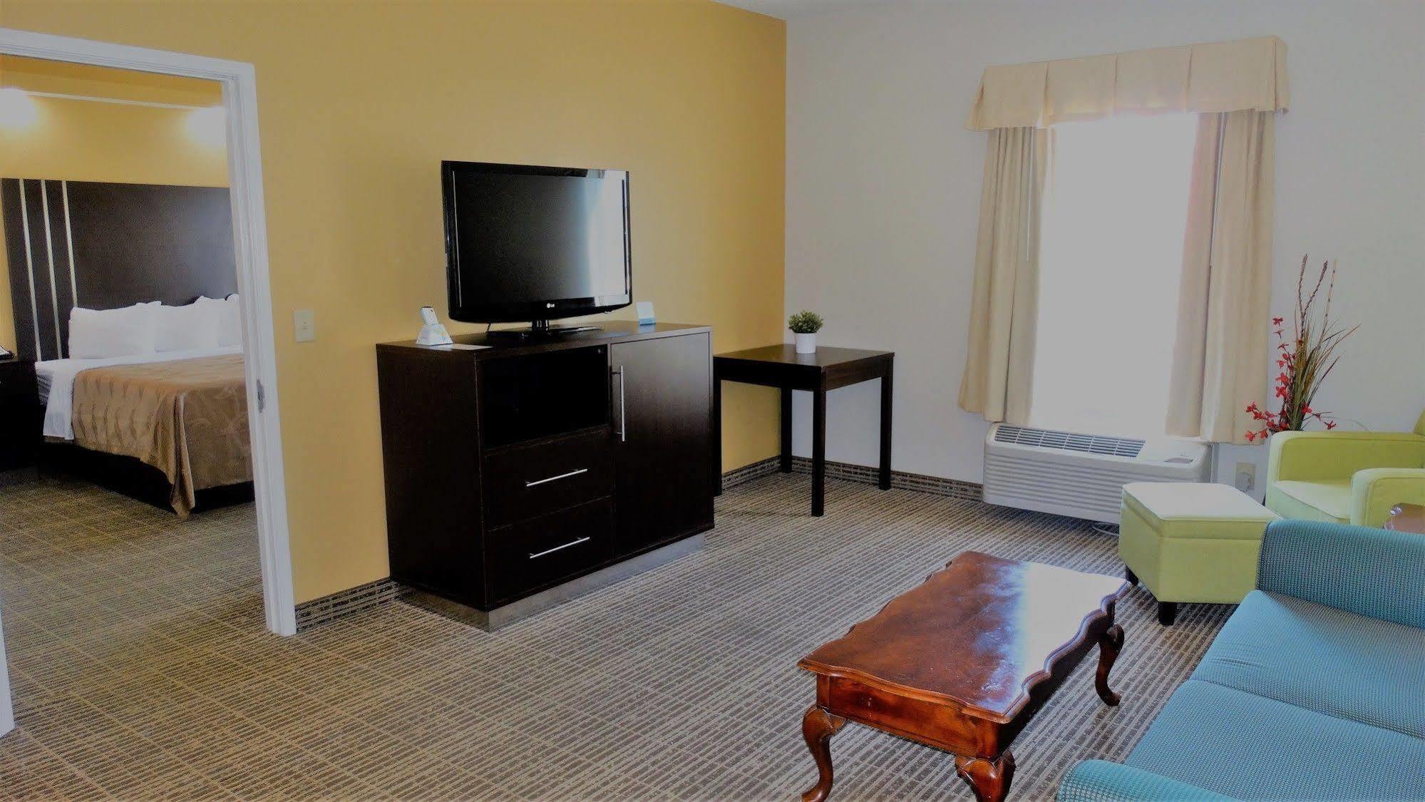 Quality Inn Pooler - Savannah I-95 מראה חיצוני תמונה