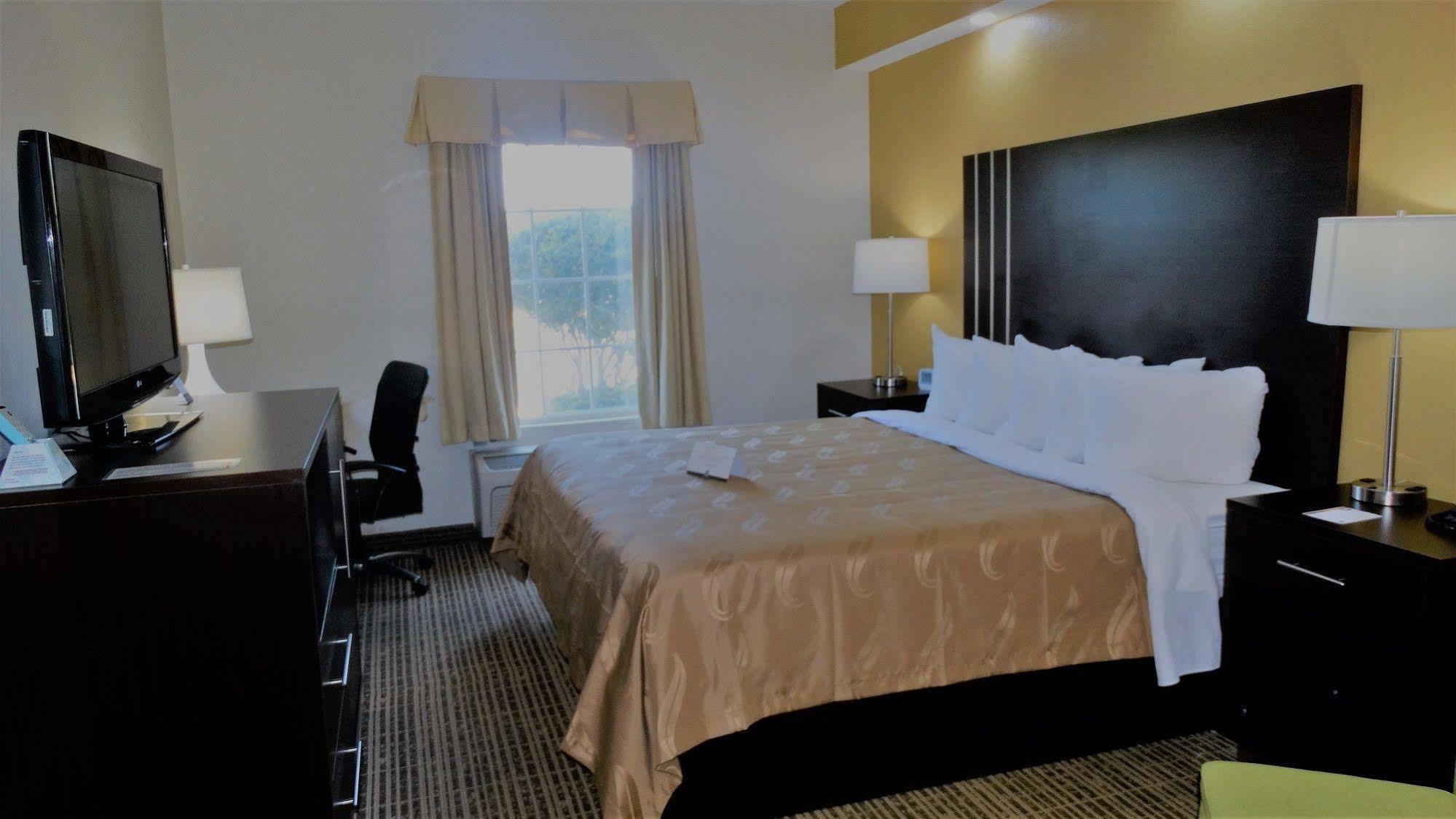 Quality Inn Pooler - Savannah I-95 מראה חיצוני תמונה