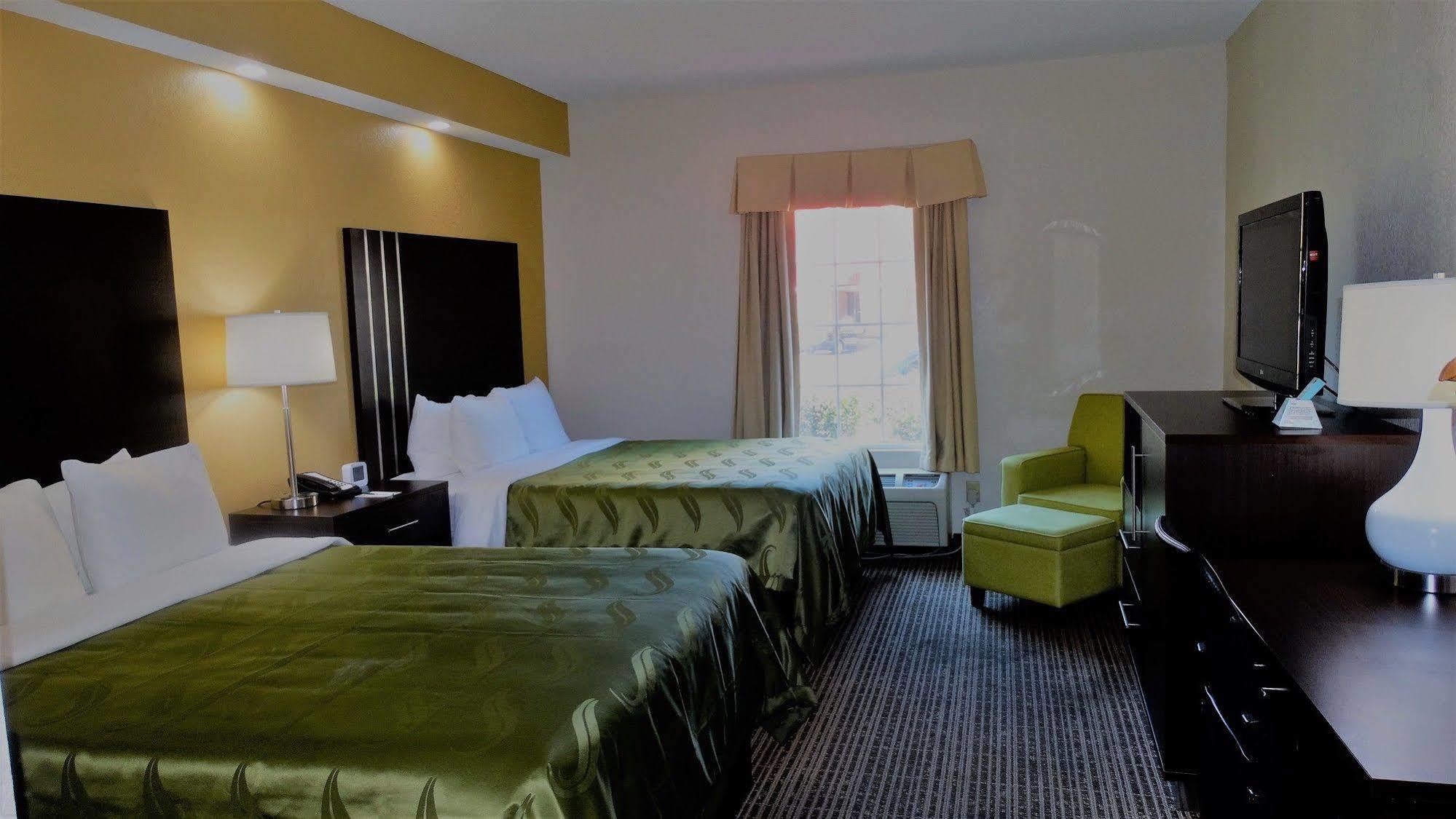 Quality Inn Pooler - Savannah I-95 מראה חיצוני תמונה